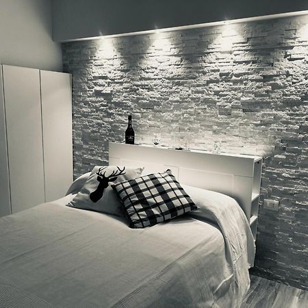 カターニアLa Casa Nel Cortileアパートメント エクステリア 写真